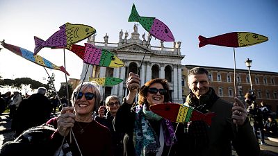 Miles de 'sardinas' se manifiestan en Roma contra las políticas de Salvini y la ultraderecha