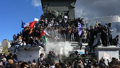 Las protestas estudiantiles se endurecen y el Gobierno francés anuncia 3.000 profesores suplentes